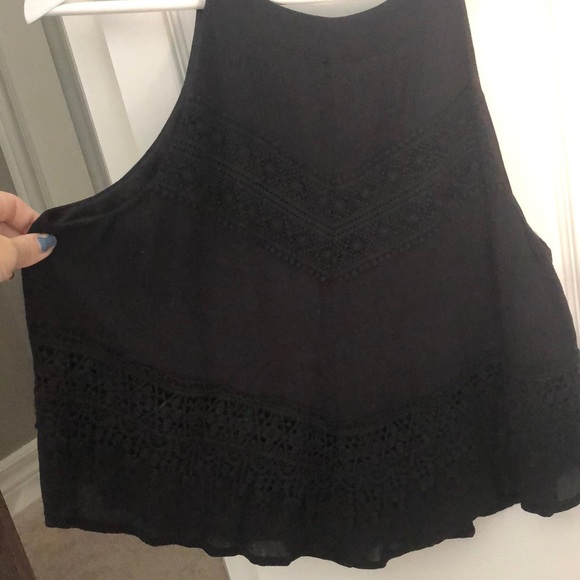 Black halter top. Crochet pattern on front. - Picture 2 of 4